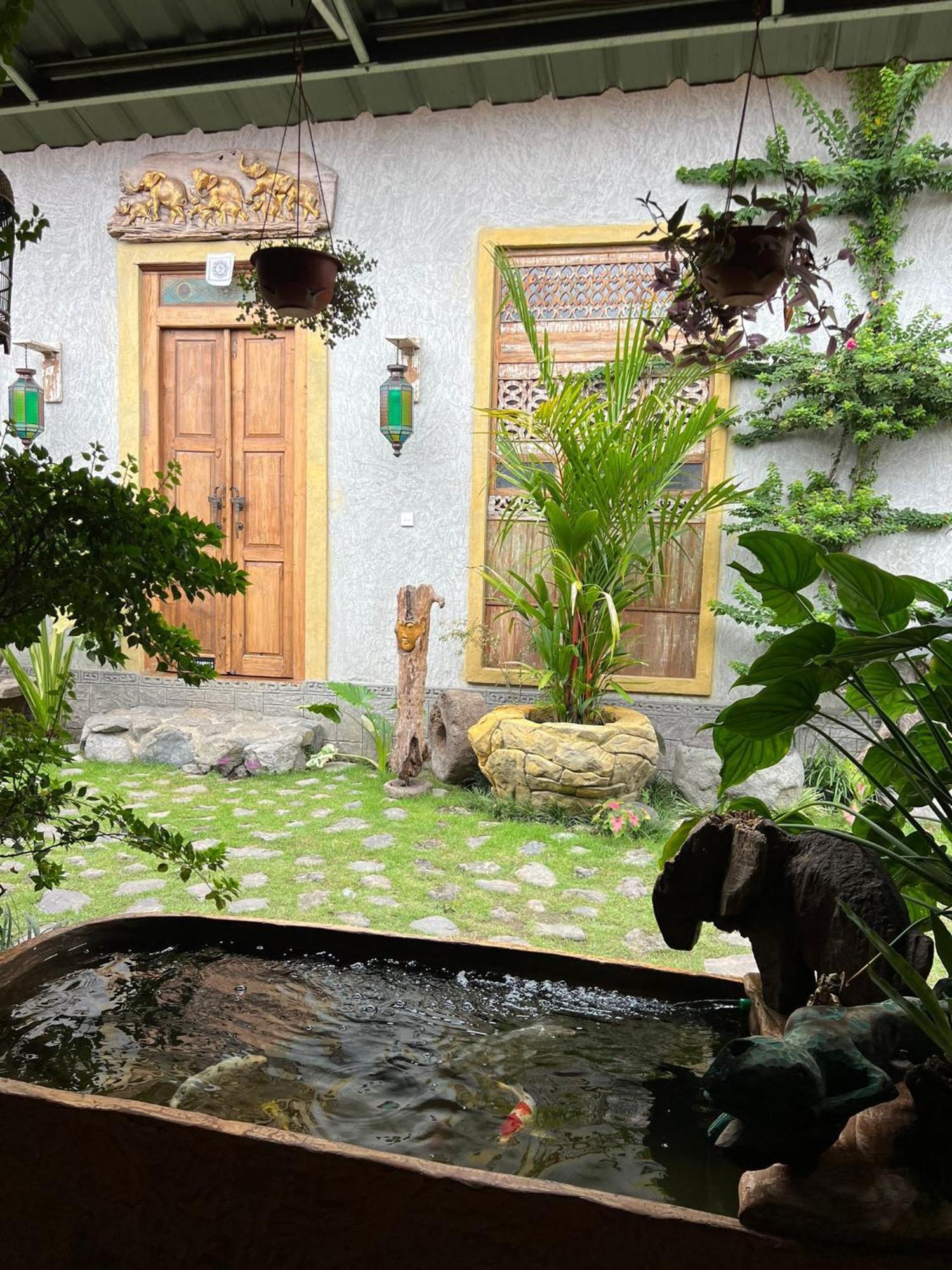 Vin Vin Hostel Ubud Exterior foto